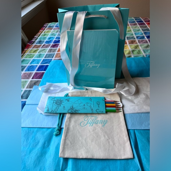 ✏️ TIFFANY & CO. X CARAN D’ACHE PENCILS & NOTEBOOK & POUCH BUNDLE ✏️ NWT ✏️ - Picture 9 of 16